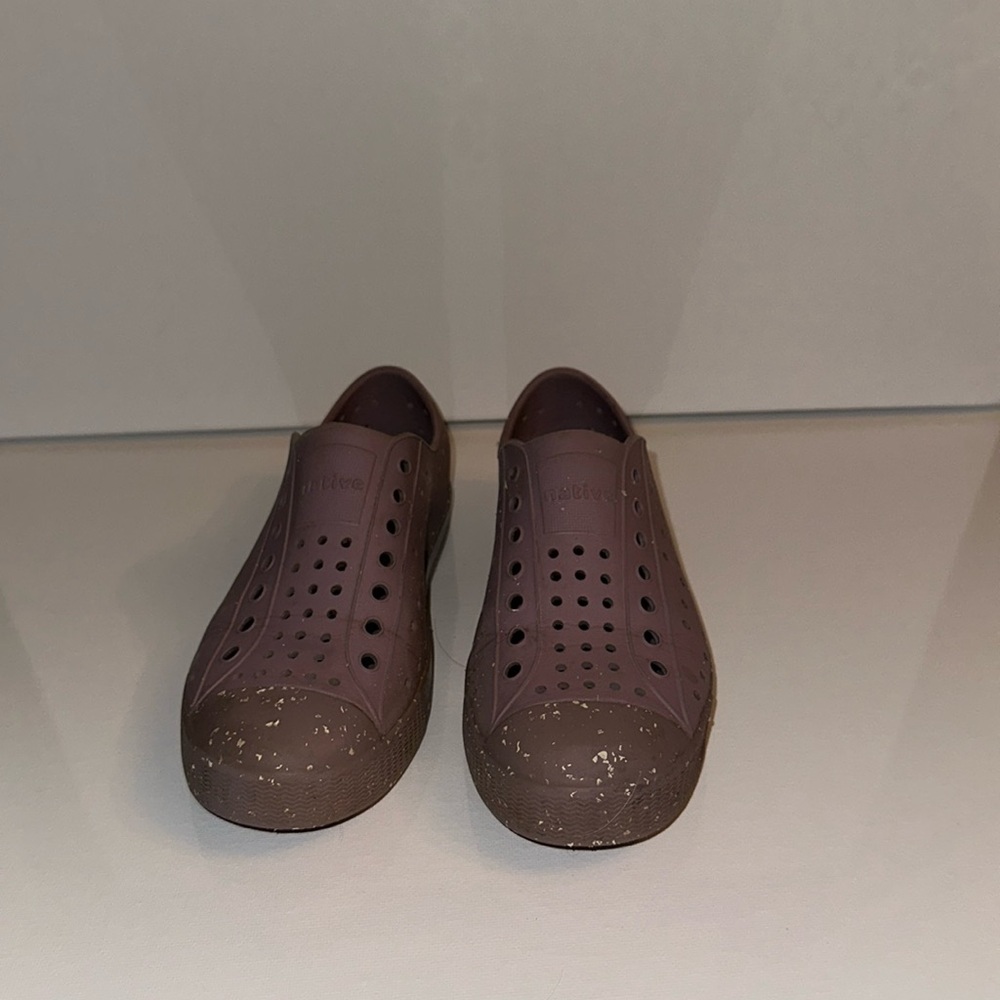 NATIVE JEFFERSON Purple/Lavender Spotted Slip On Sneakers Girls Size 1
